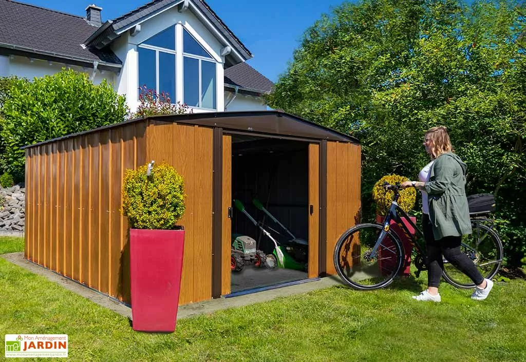 Spacemaker Abri De Jardin En Acier Galvanisé Imitation Bois Woodlake – 11,5 M² 5 Spacemaker Abri De Jardin En Acier Galvanisé Imitation Bois Woodlake – 11,5 M² – Image 3
